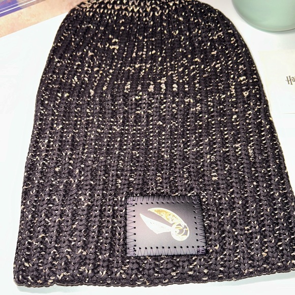 HARRY POTTER X LOVE YOUR MELON SNITCH BEANIE - Picture 2 of 3